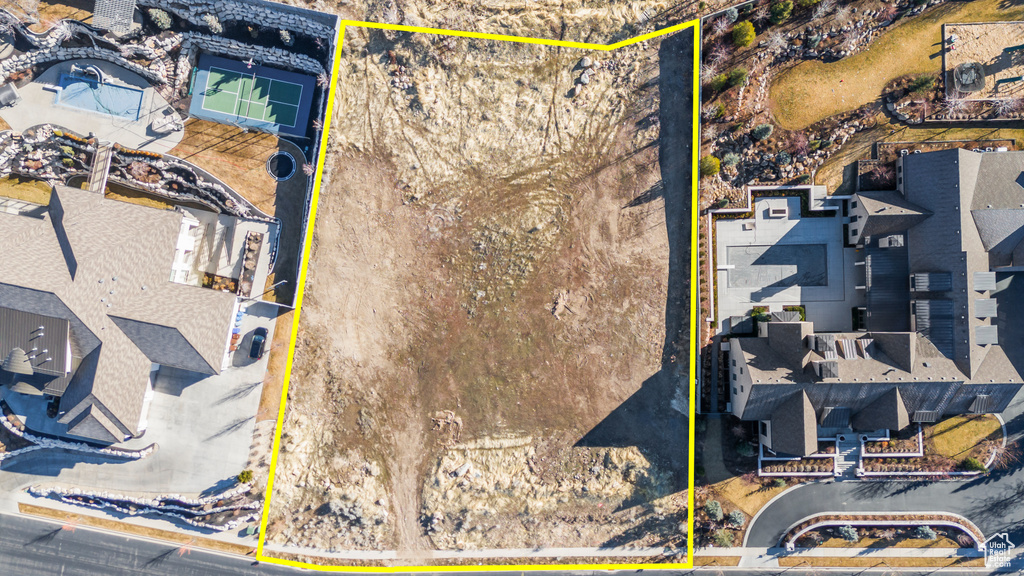 Birds eye view of property