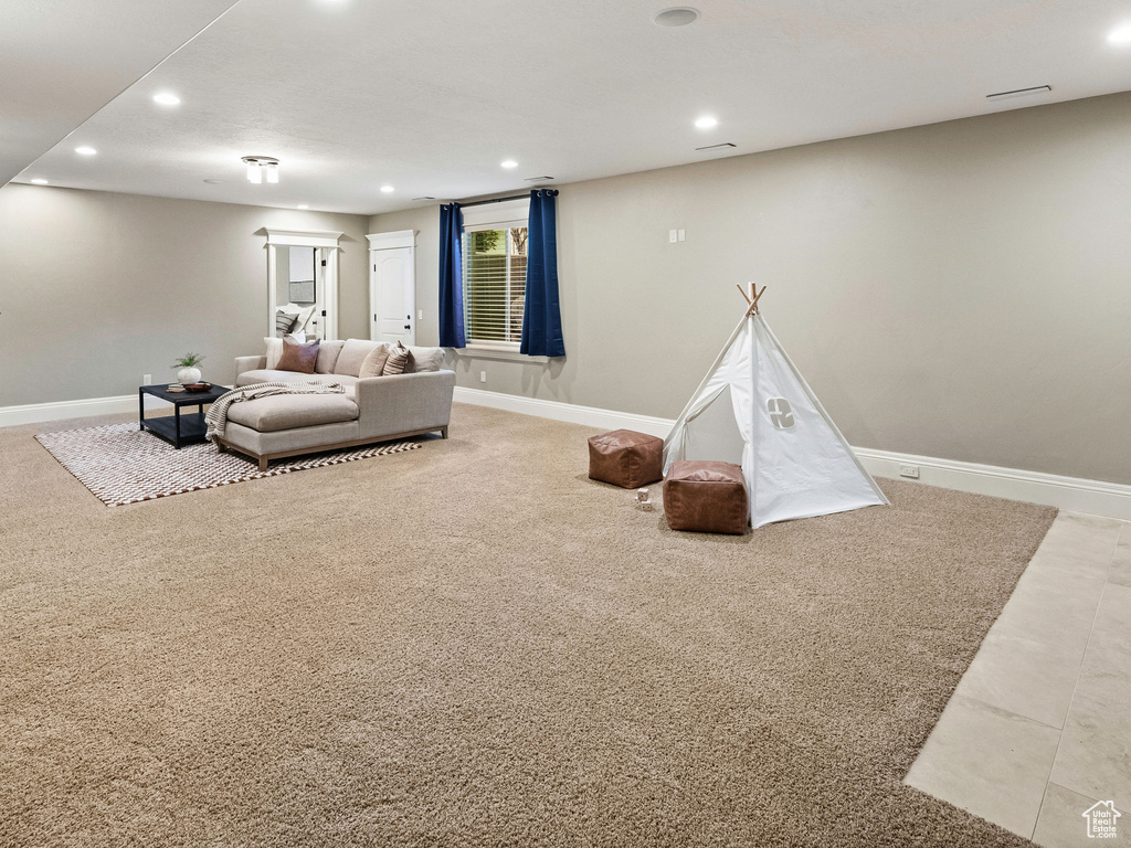 Living area featuring recessed lighting