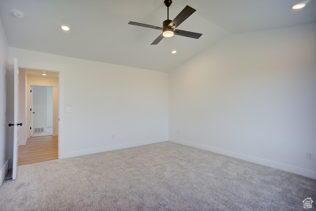 Photo 16 for MLS #2075782 at 427 E Redwood Ln #120
