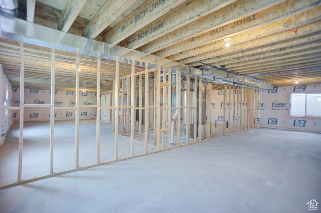 Photo 35 for MLS #2075782 at 427 E Redwood Ln #120