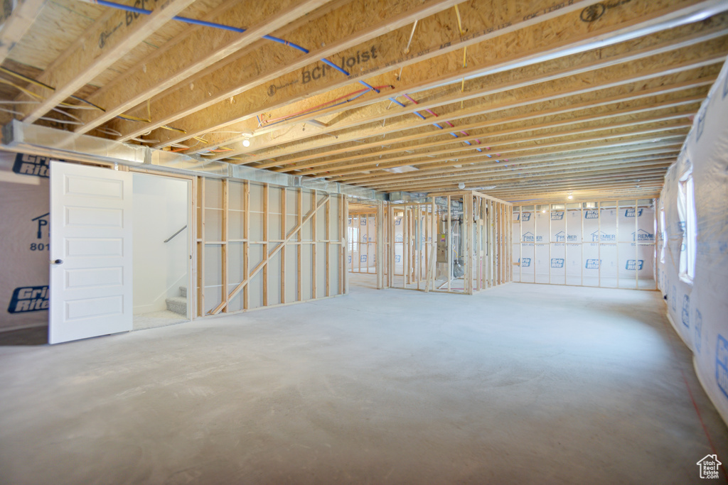 Photo 33 for MLS #2075782 at 427 E Redwood Ln #120