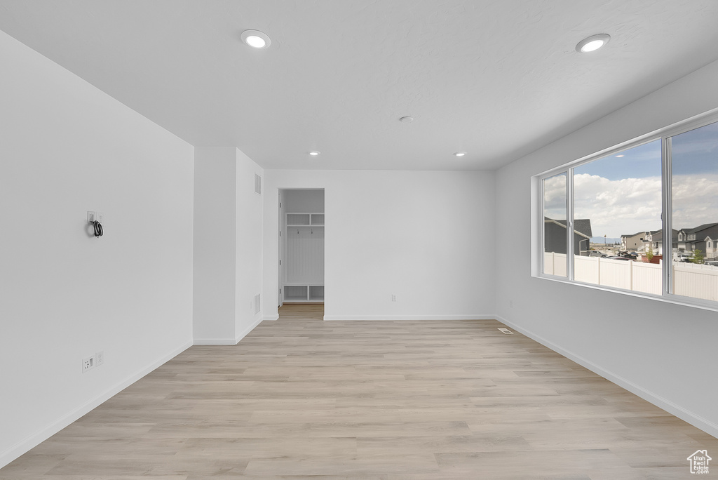 2067 E ANTONIO DR DR #1230 Lake Point, UT 84074