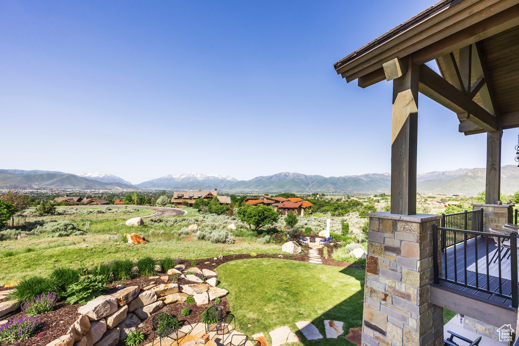 View of yard featuring a mountain view