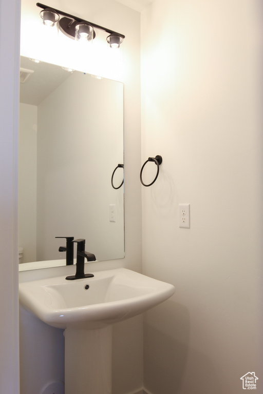 Bathroom with a sink