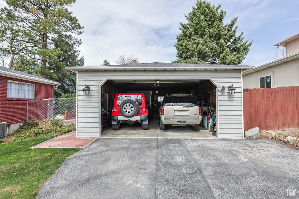 Detached garage with fence