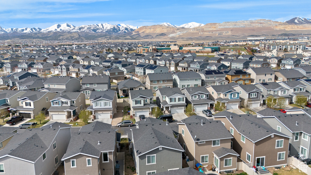 Aerial view featuring a residential view and a mountain view