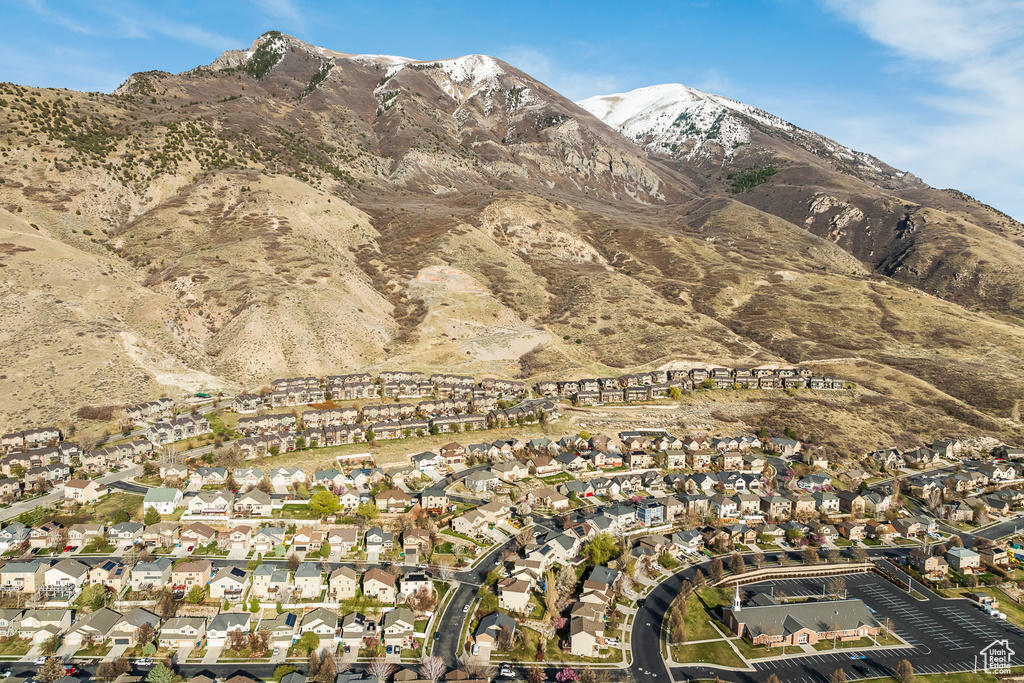 Mountain view featuring a residential view
