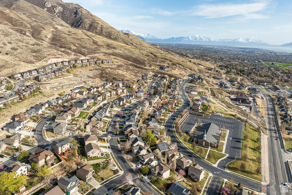 Aerial view with a residential view and a mountain view