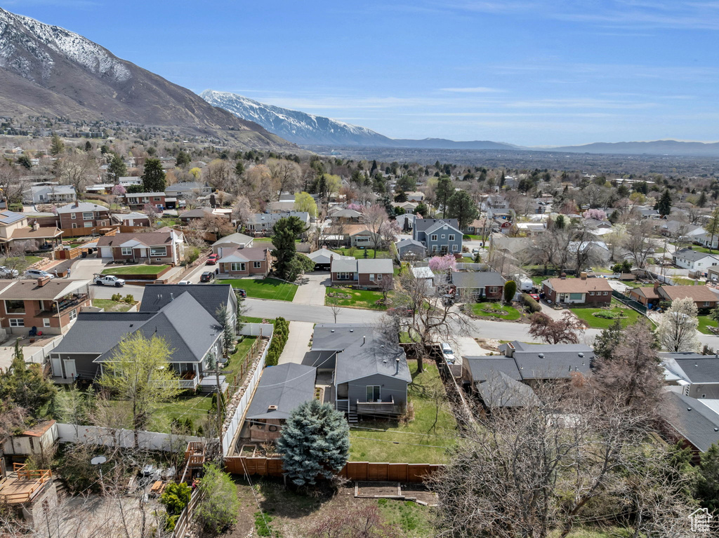 Aerial view with a residential view and a mountain view