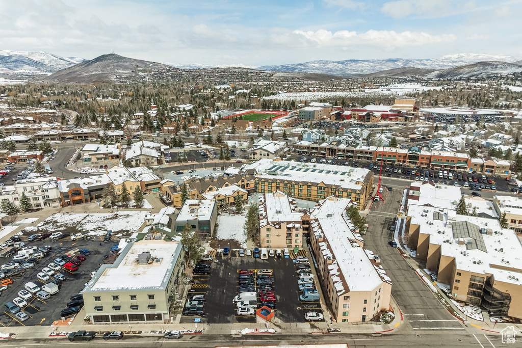 Drone / aerial view featuring a mountain view