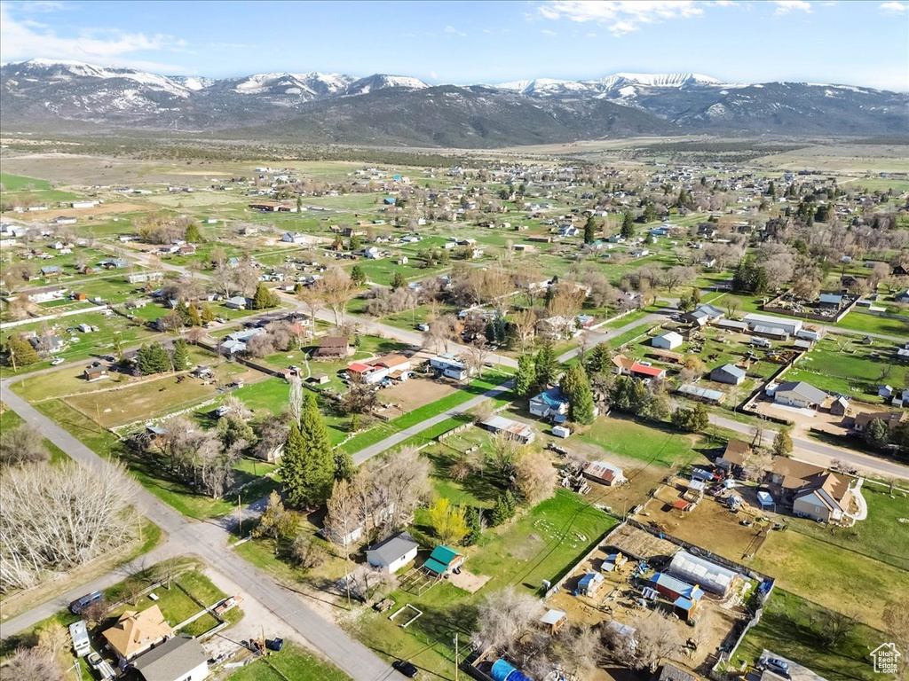 Bird\\\\\\\'s eye view with a residential view and a mountain view
