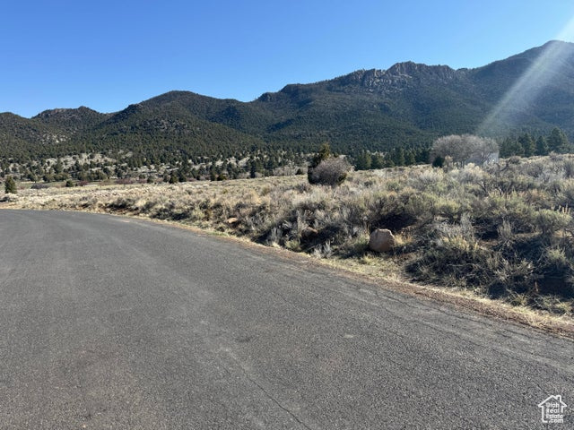 View of mountain feature