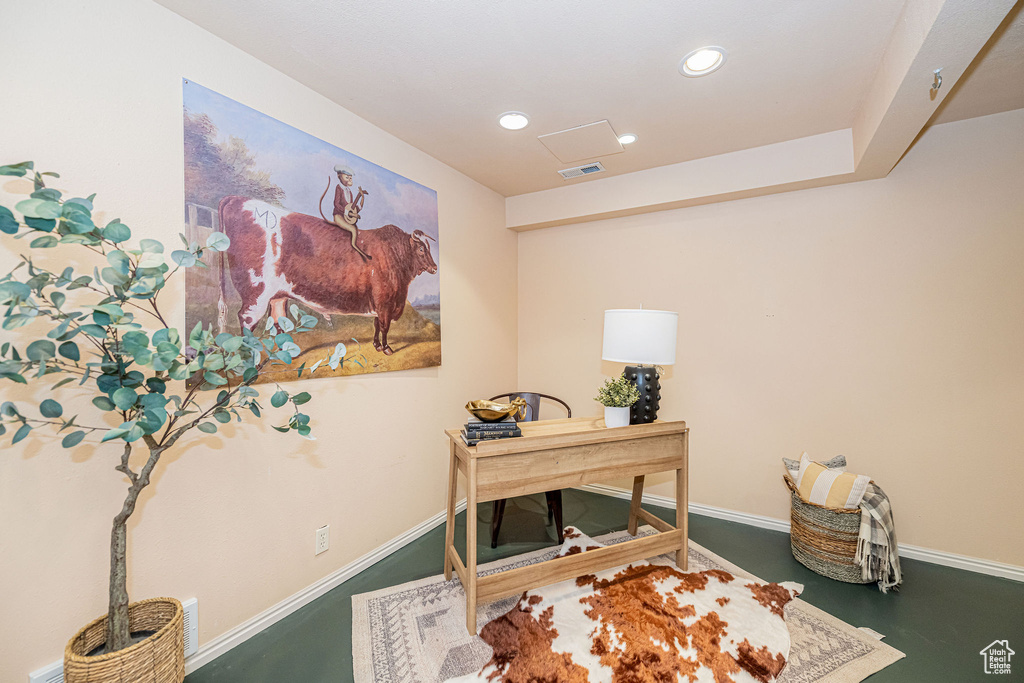 Office featuring recessed lighting and concrete floors