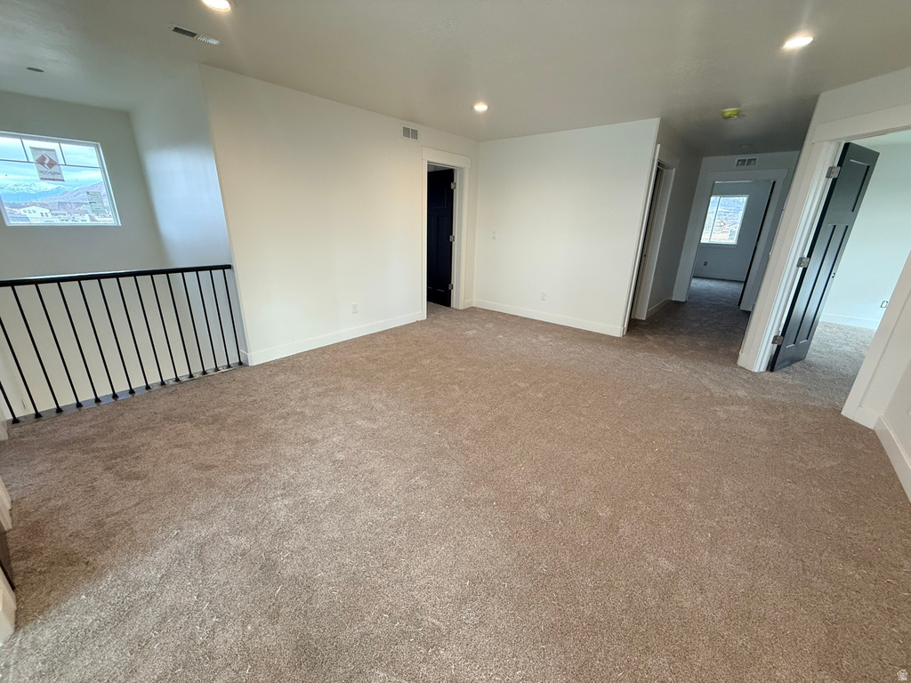 2405 W 3200 N Farr West, UT 84404