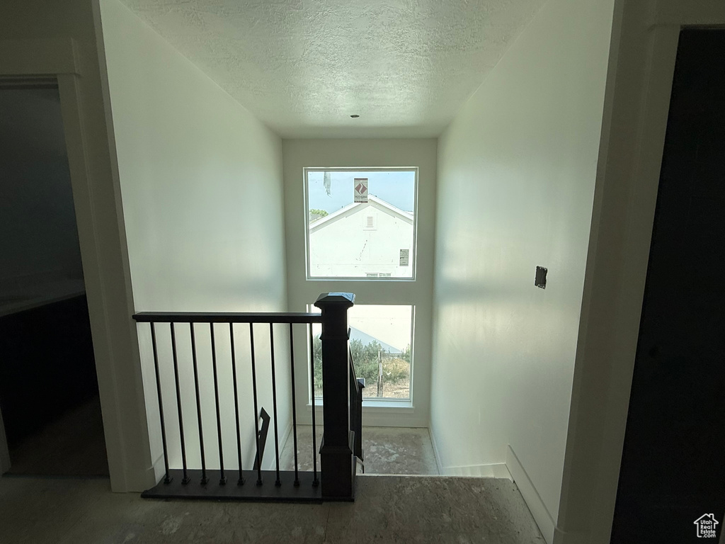 2405 W 3200 N Farr West, UT 84404