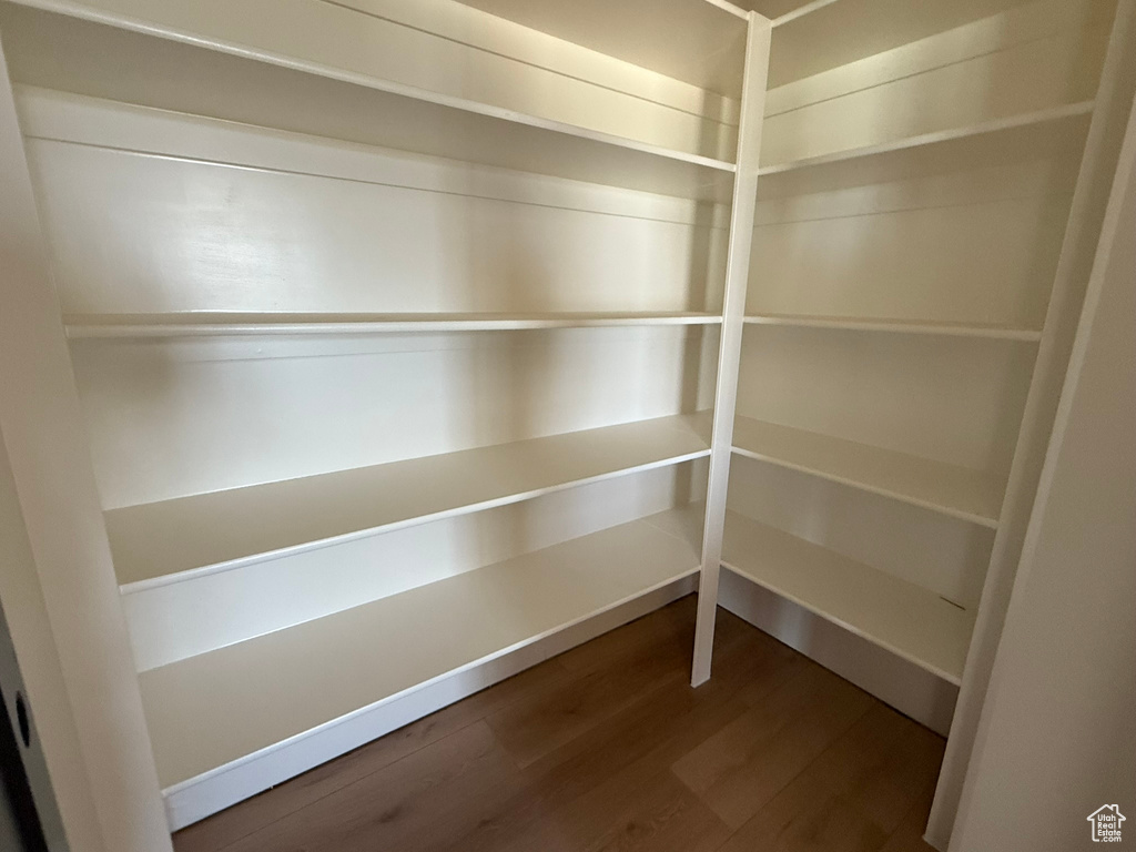 2405 W 3200 N Farr West, UT 84404