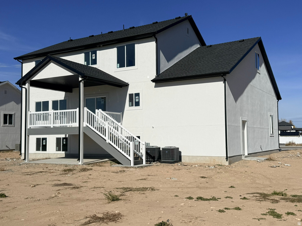 2405 W 3200 N Farr West, UT 84404