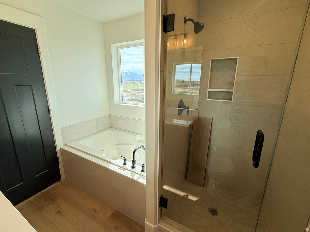 2405 W 3200 N Farr West, UT 84404