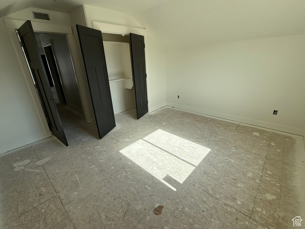 2405 W 3200 N Farr West, UT 84404