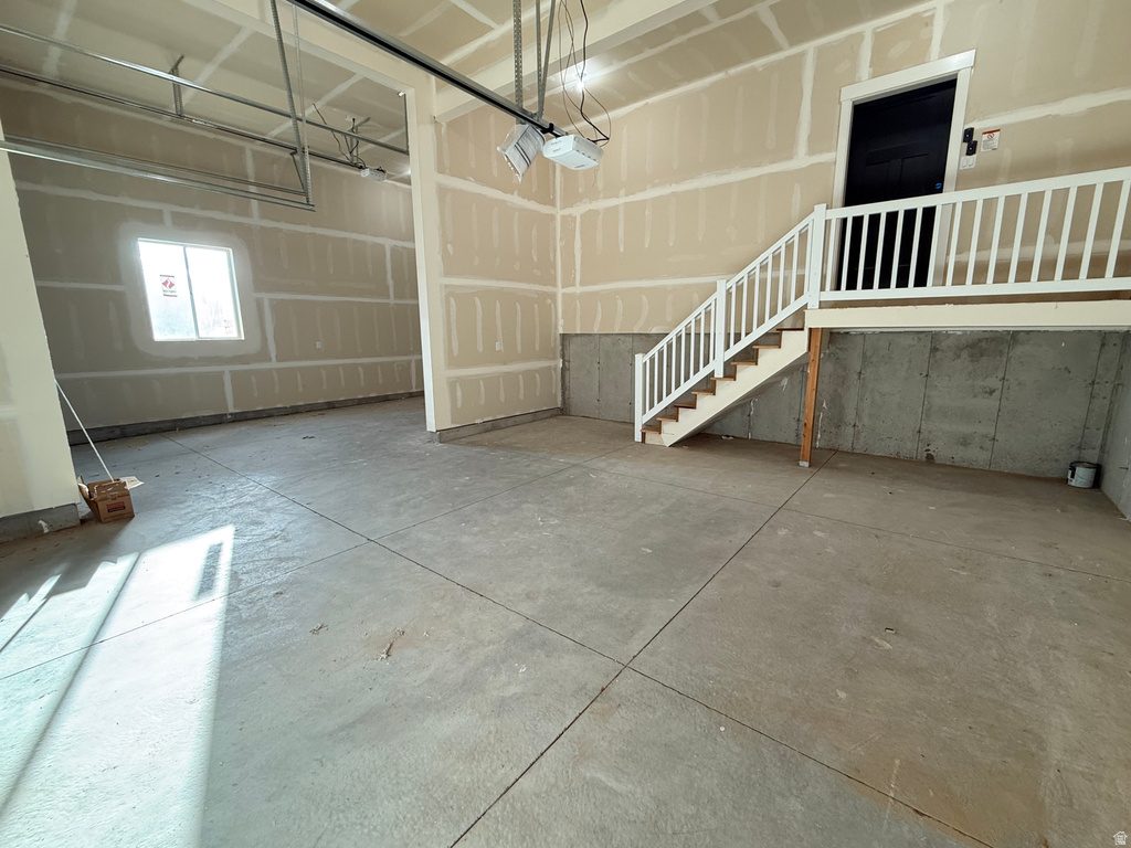 2405 W 3200 N Farr West, UT 84404