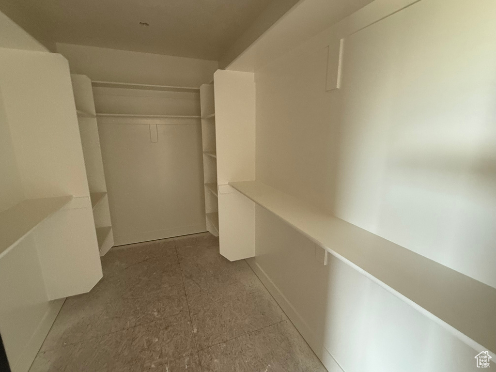 2405 W 3200 N Farr West, UT 84404