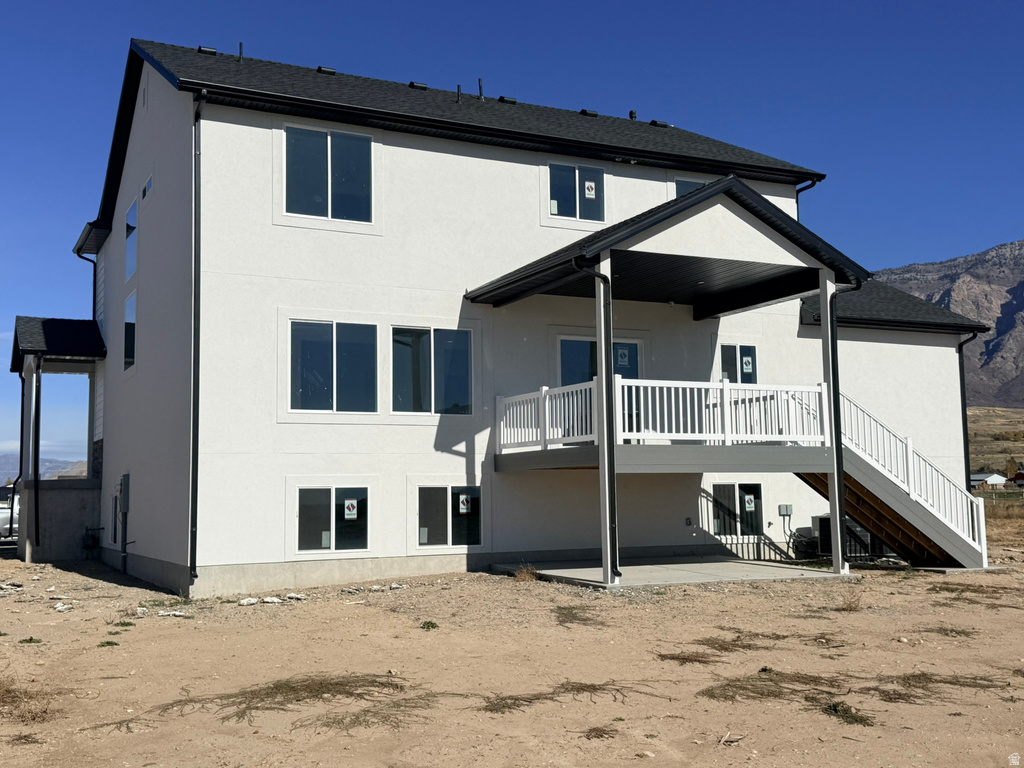 2405 W 3200 N Farr West, UT 84404