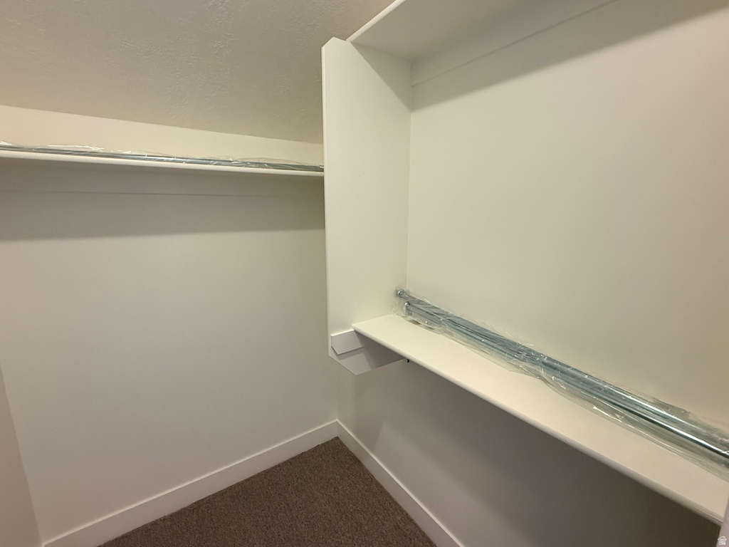 2405 W 3200 N Farr West, UT 84404