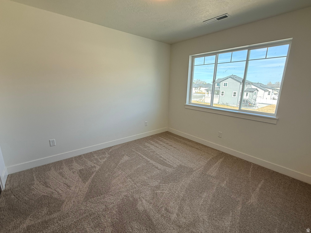 2405 W 3200 N Farr West, UT 84404