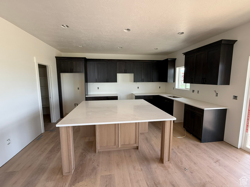 2405 W 3200 N Farr West, UT 84404