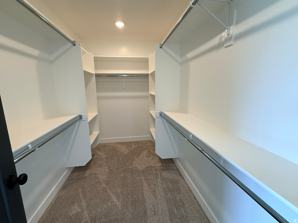 2405 W 3200 N Farr West, UT 84404