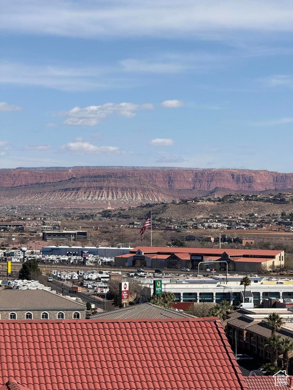 Aerial view with a mountain view