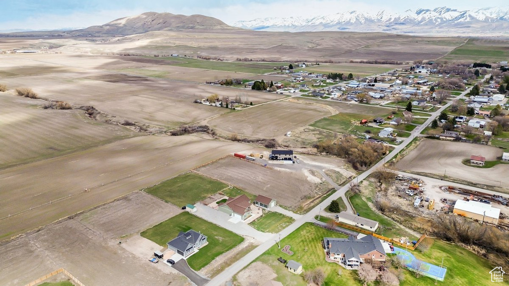 Drone / aerial view featuring a mountain view