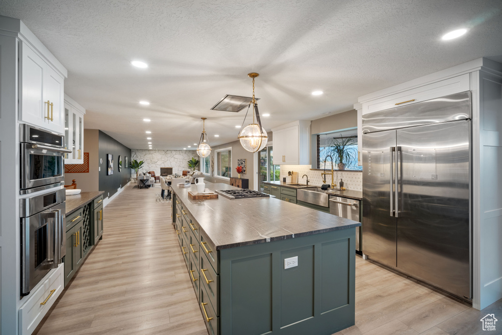 816 E 16TH AVE Salt Lake City, UT 84103