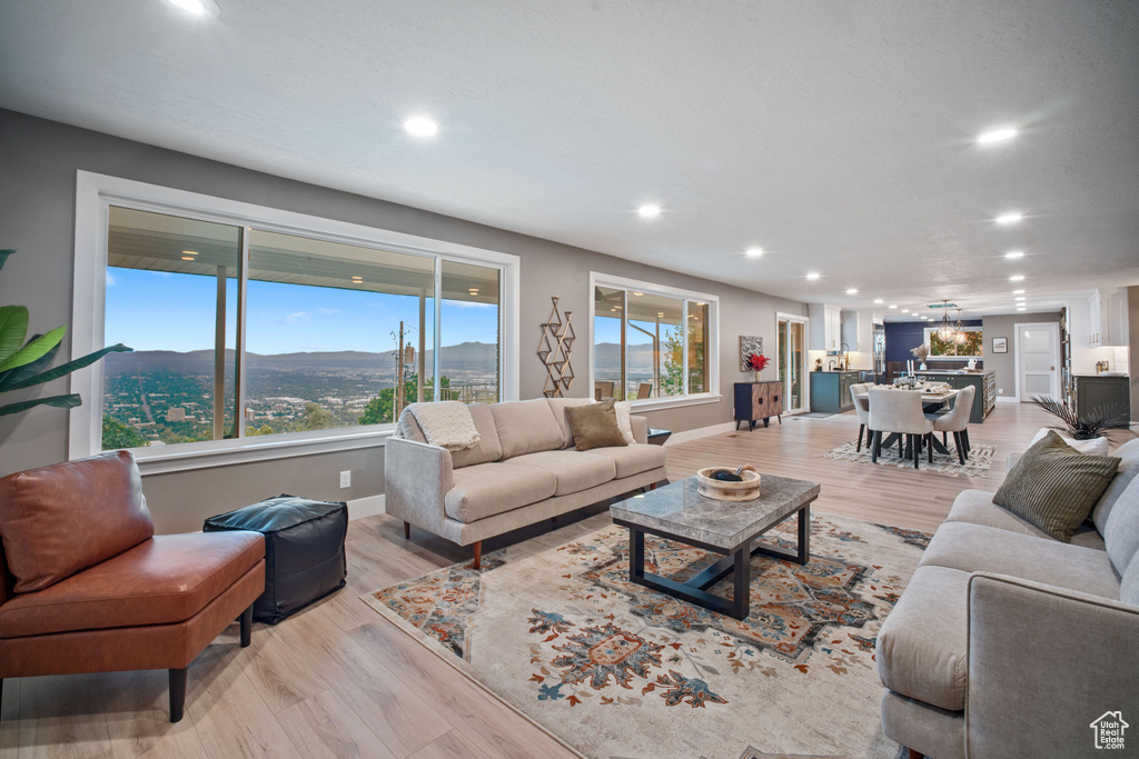 816 E 16TH AVE Salt Lake City, UT 84103