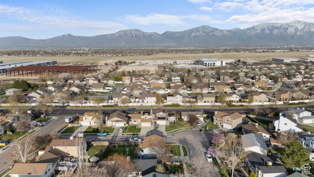 Bird\\\\\\\'s eye view featuring a mountain view and a residential view