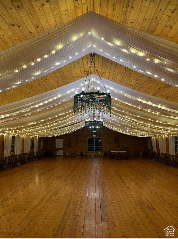 Building lobby with lofted ceiling
