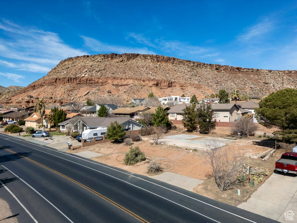 View of mountain feature featuring a residential view