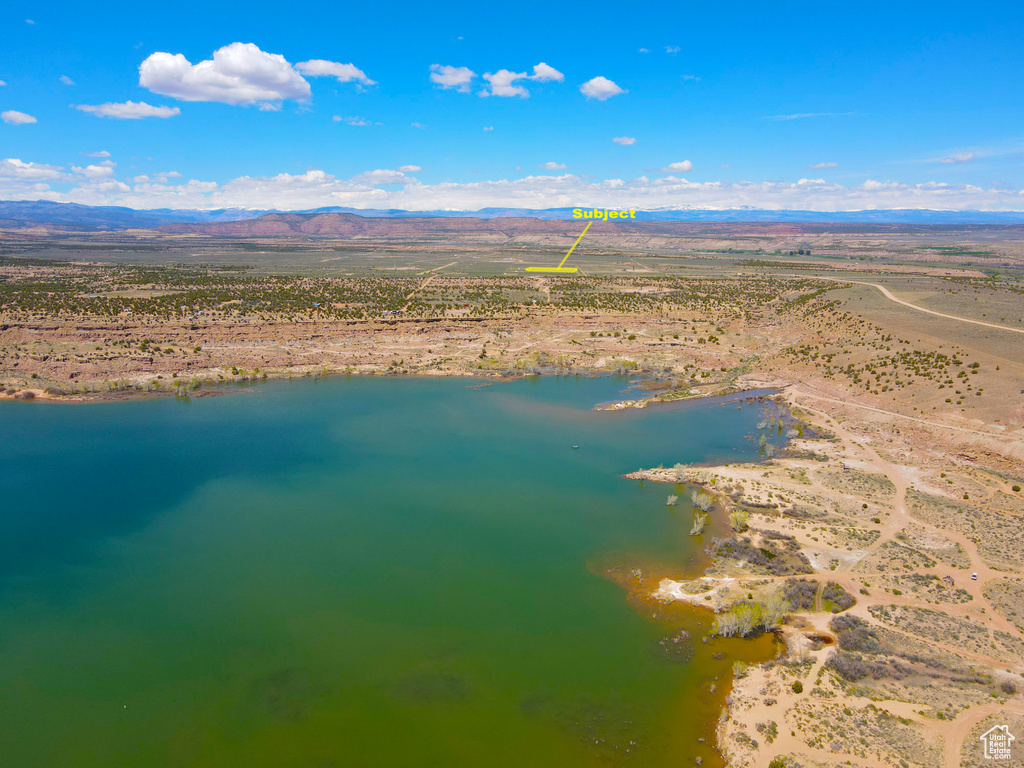 Bird's eye view of a mountain backdrop