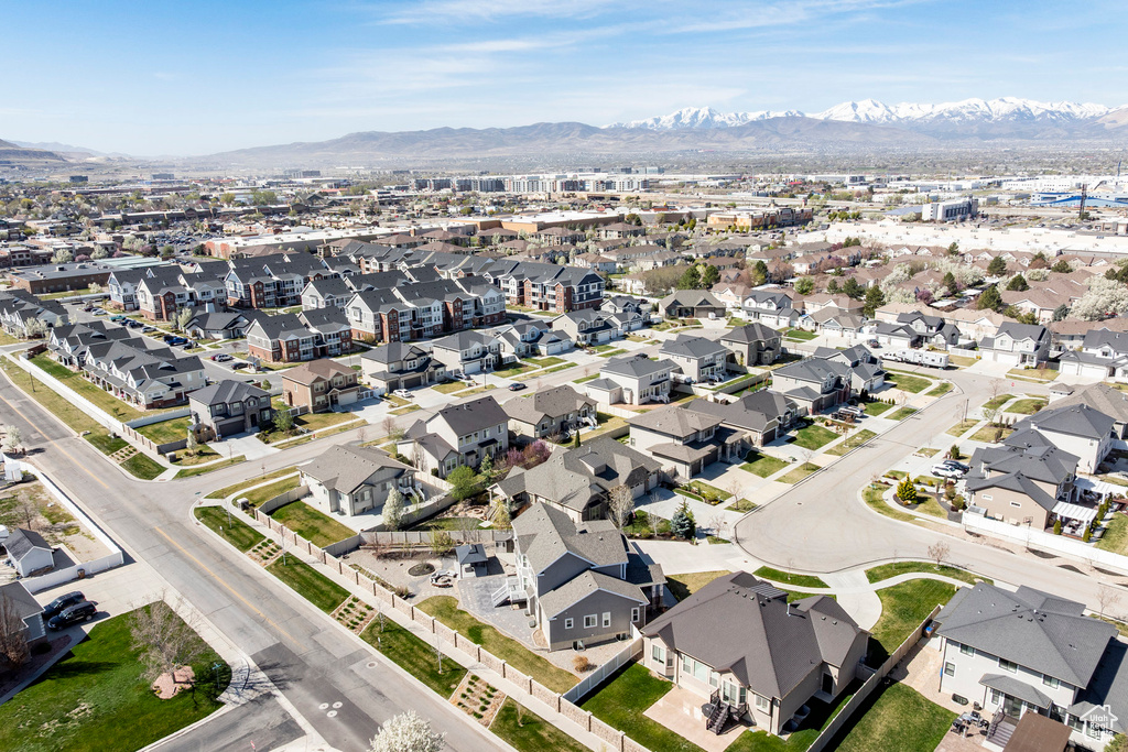 Aerial view with a residential view and a mountain view
