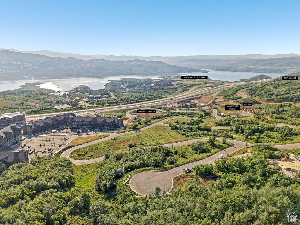 Bird's eye view of a mountainous background