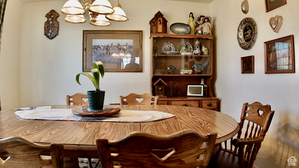 Dining area featuring a notable chandelier