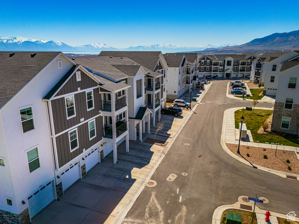 Aerial view featuring a residential view and a mountain view