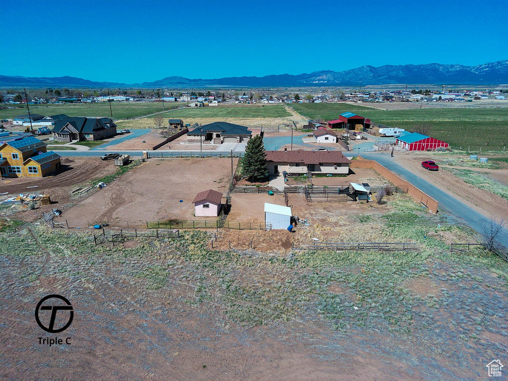 Bird's eye view with a mountain view