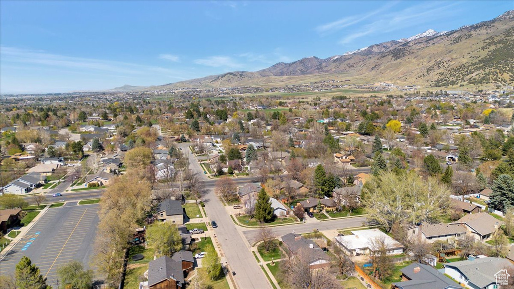 Bird\'s eye view with a residential view and a mountain view