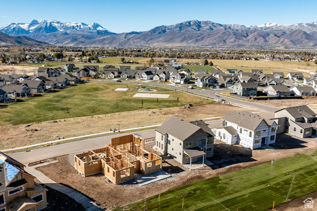 Bird\'s eye view with a residential view and a mountain view
