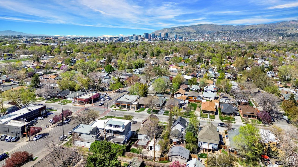 Bird\\\'s eye view featuring a residential view and a mountain view