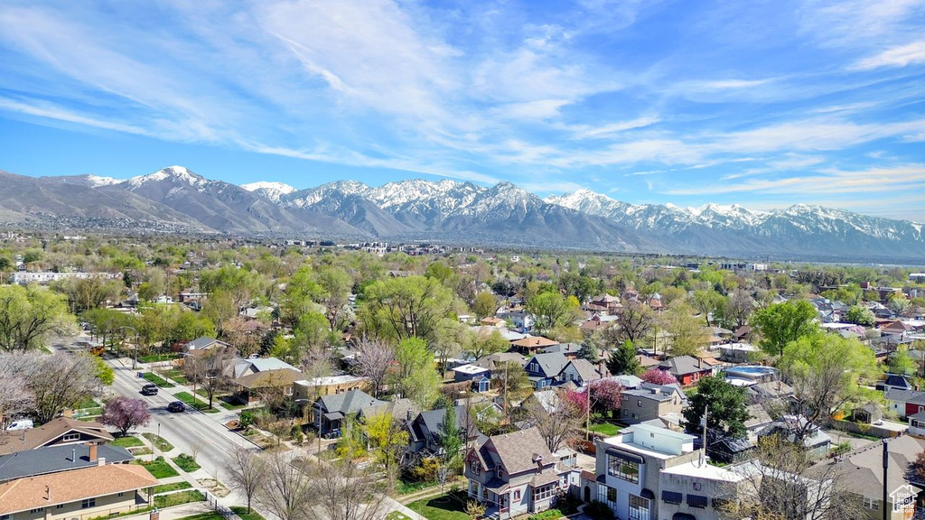 Drone / aerial view featuring a residential view and a mountain view