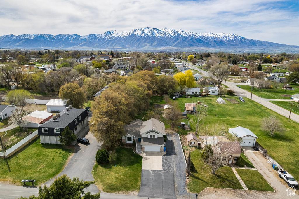Aerial view featuring a mountain view and a residential view