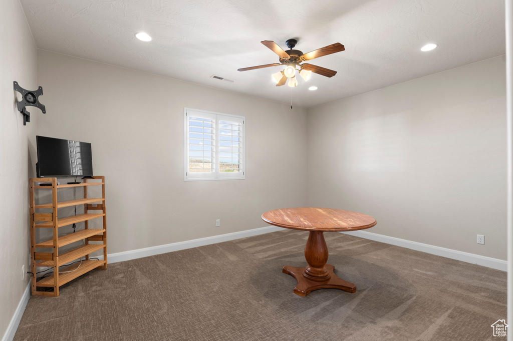 Miscellaneous room with recessed lighting, carpet, visible vents, and ceiling fan