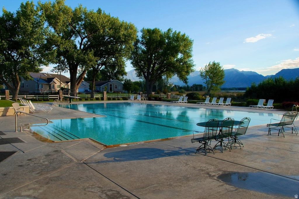 1582 S WILTSHIRE LN Saratoga Springs, UT 84045